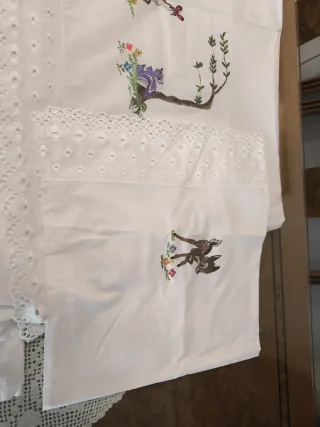 Sabana cuna pintada a mano + regalo