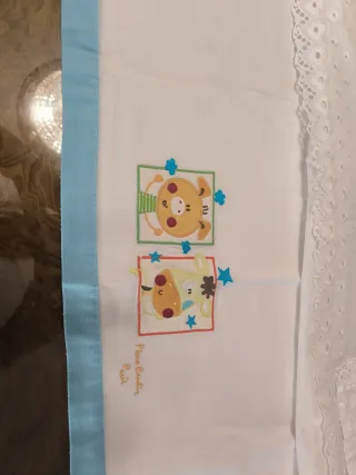 Sabana cuna pintada a mano + regalo