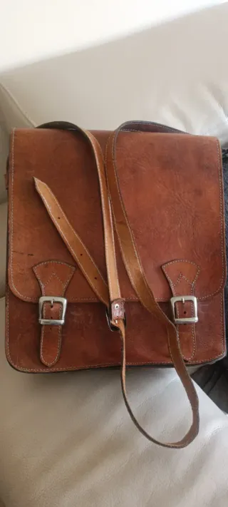 Bolso Cartera Mochila Auténtico Cuero Marrón.