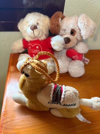 Lote de 3 peluches: oso, perro y camello