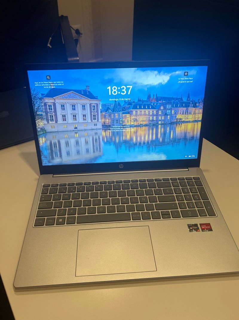 Portátil HP 15 AMD Ryzen 5 16GB RAM 1TB SSD