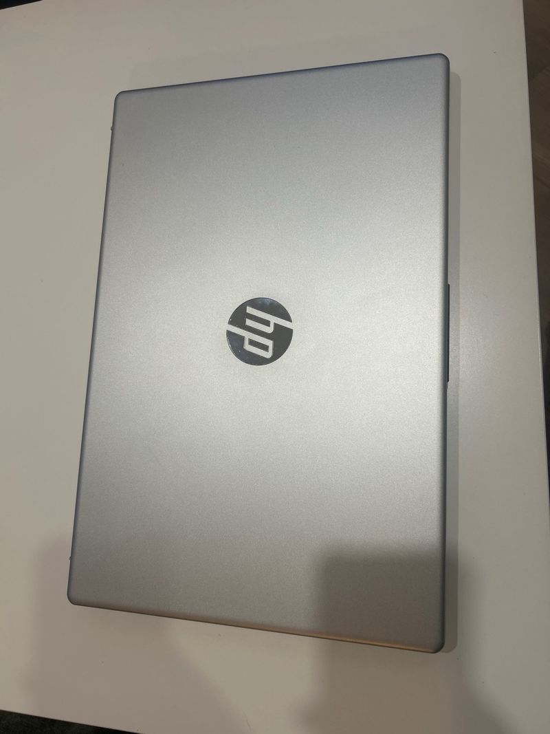 Portátil HP 15 AMD Ryzen 5 16GB RAM 1TB SSD afbeelding 2