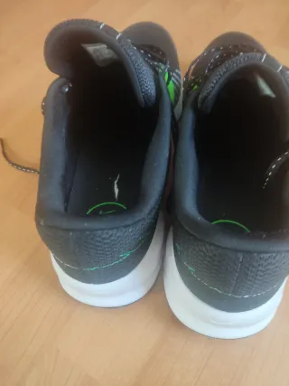 Zapatillas Nike Run Defy Negras y Verdes