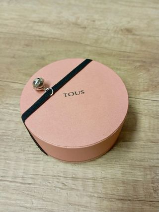 Pulsera TOUS perlas blancas y oso dorado