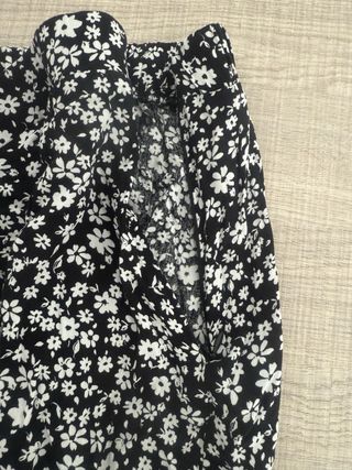 Falda larga estampada flores, cremallera rota