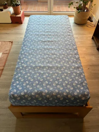 Estructura llit de fusta amb somier