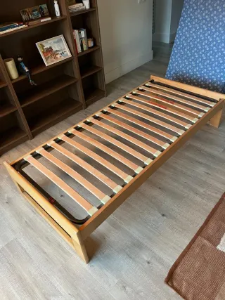 Estructura llit de fusta amb somier