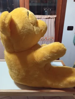 Orsacchiotto giallo peluche