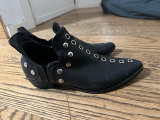 MICUIR Botines Negros con Tachuelas