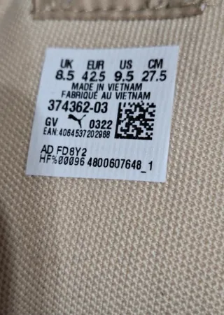 Zapatillas Puma Beige y Blancas