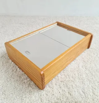 Armario flotante con espejo. Vintage, 70s.