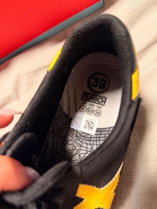 Zapatillas Munich Fútbol Sala Negras y Amarillas
