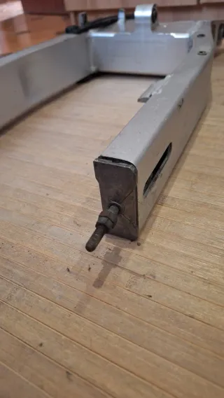 Basculante Honda Hornet