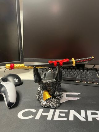 Sujetamandos PS5 con máscara Oni