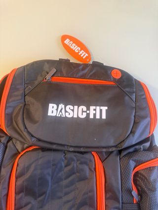 Mochila BASIC FIT Negra y Naranja sin estrenar