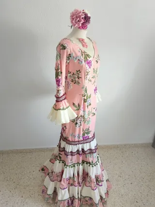 Vestido de flamenca con flores