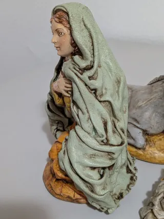 Nacimiento antiguo pintado a mano