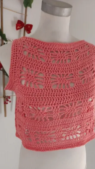 Camiseta crochet rosa hecha a mano
