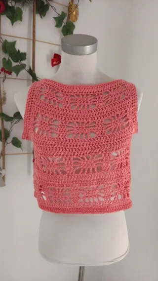 Camiseta crochet rosa hecha a mano