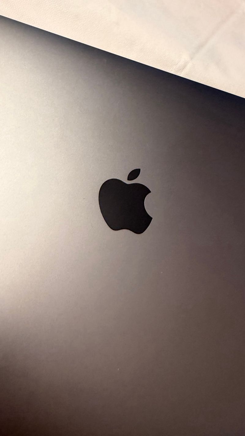MacBook Pro 13” M1 16GB 2TB 2020 afbeelding 2