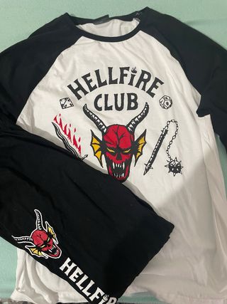 Pijama Stranger Things Hellfire Club