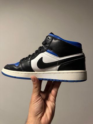 Nike Jordan 1 Mid Negro Azul