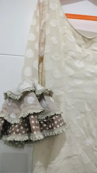 Traje de flamenca volantes lunares