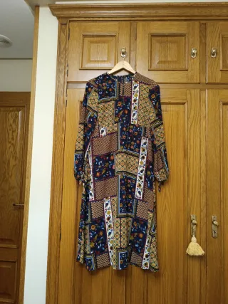 Vestido estampado patchwork manga larga