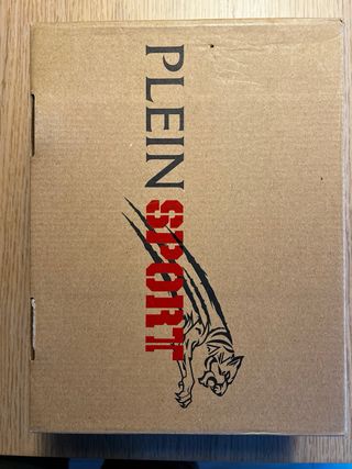 Zapatillas Plein Sport Negras y Doradas