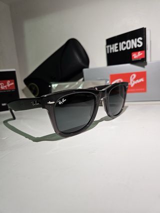 Occhiali Ray-Ban Wayfarer Neri/Grigi