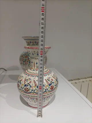 Jarrón de cerámica multicolor