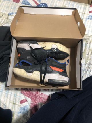 Jordan Spizike Negro Rojo y Jordan 23 en azul