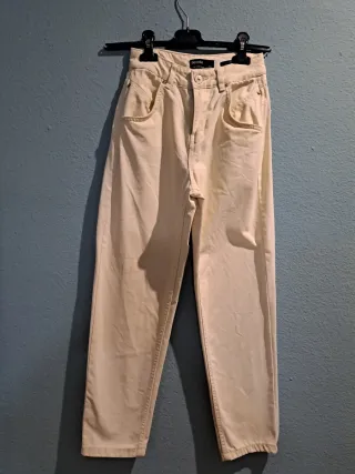 Pantalón vaquero beige mujer