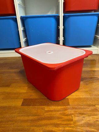 Almacenaje infantil Ikea Trofast con cajas