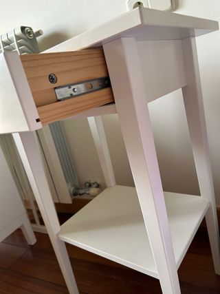 2 Mesitas de noche IKEA HEMNES blancas 80 euros