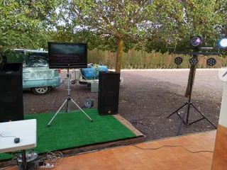 Pacchetto karaoke per feste e gonfiabili a noleggio