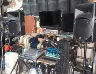 Pacchetto karaoke per feste e gonfiabili a noleggio