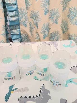 Lote de Biberones y Guardaleches Bebé