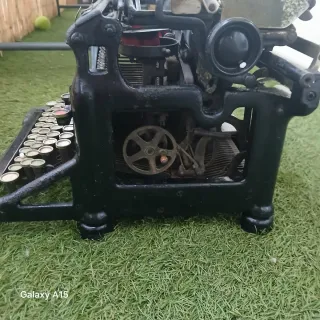Máquina de escribir Underwood antigua