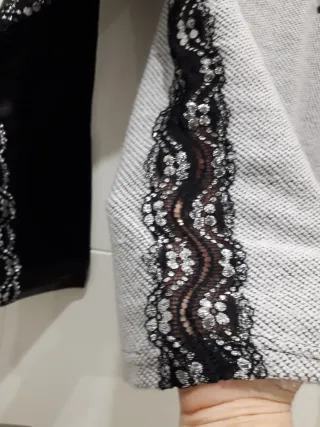 Camiseta/Jersey fino con cuero y encajes