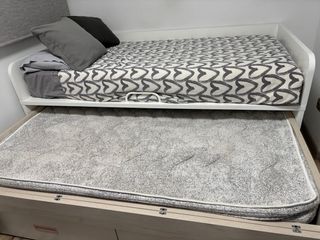 Cama nido con cajoneras abatibles