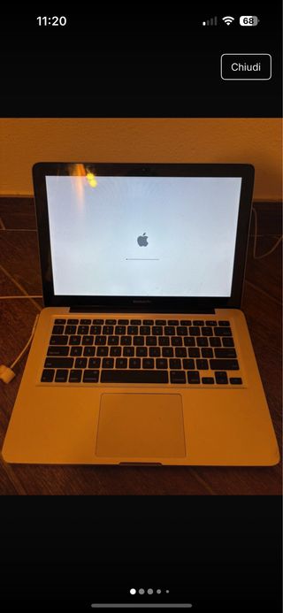 MacBook Pro Apple Argento/Grigio e caricatore