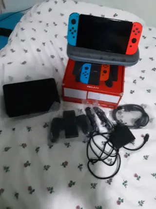 Nintendo Switch Multicolor/Rosso