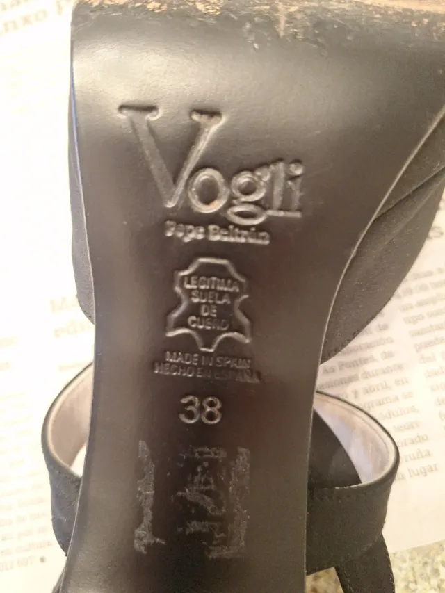 Zapatos de tacón negros