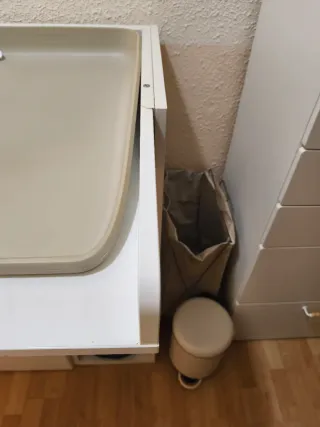 Cambiador de bebé con cajones