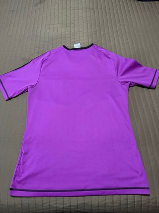 Camiseta Adidas Morada y Negra