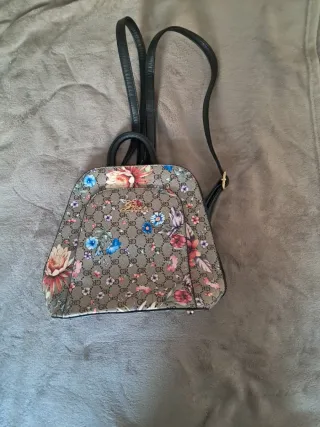 Mochila GR con estampado floral