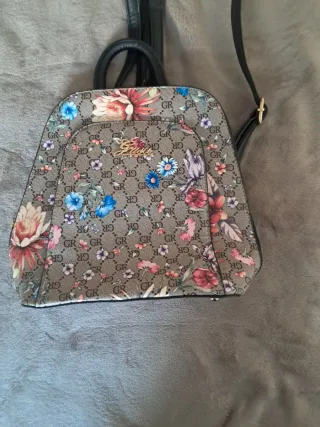 Mochila GR con estampado floral