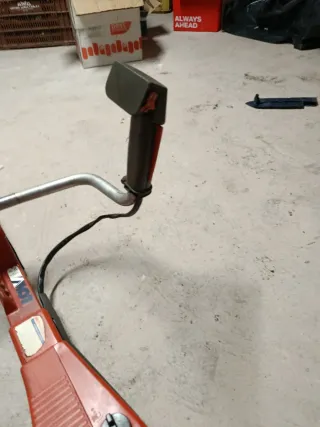 Desbrozadora Naranja Husqvarna