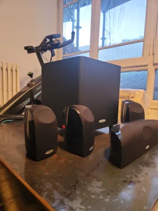 Sistema de audio Polk TL1600 5.1